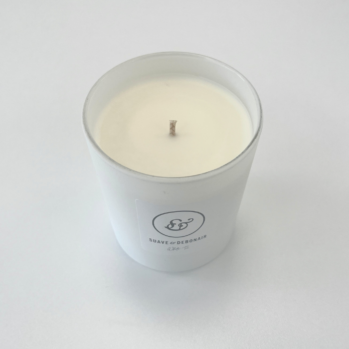 The Tuxedo White Tie Linen Scented Candle